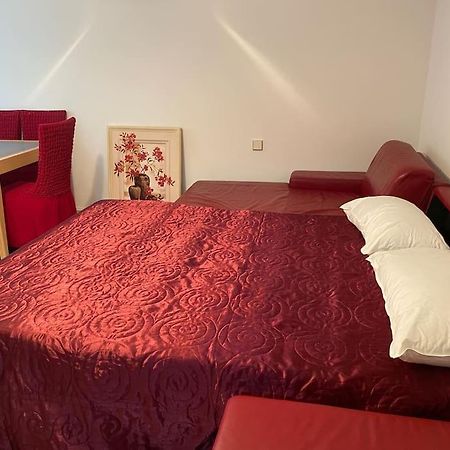 Apt. Sims Bei Stuttgart Flughafen/Metzingen 2-6 Person Steinenbronn Esterno foto